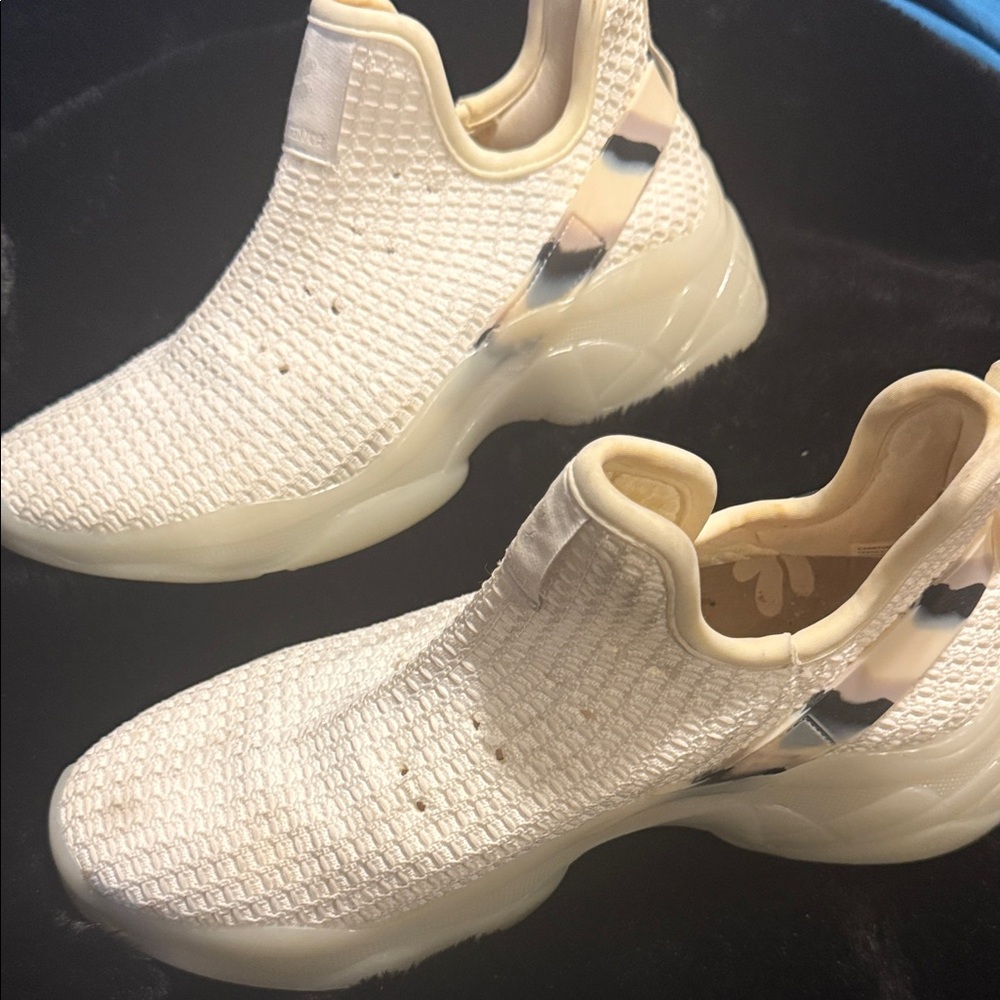 Steve Madden Cream Slip-On Sneakers